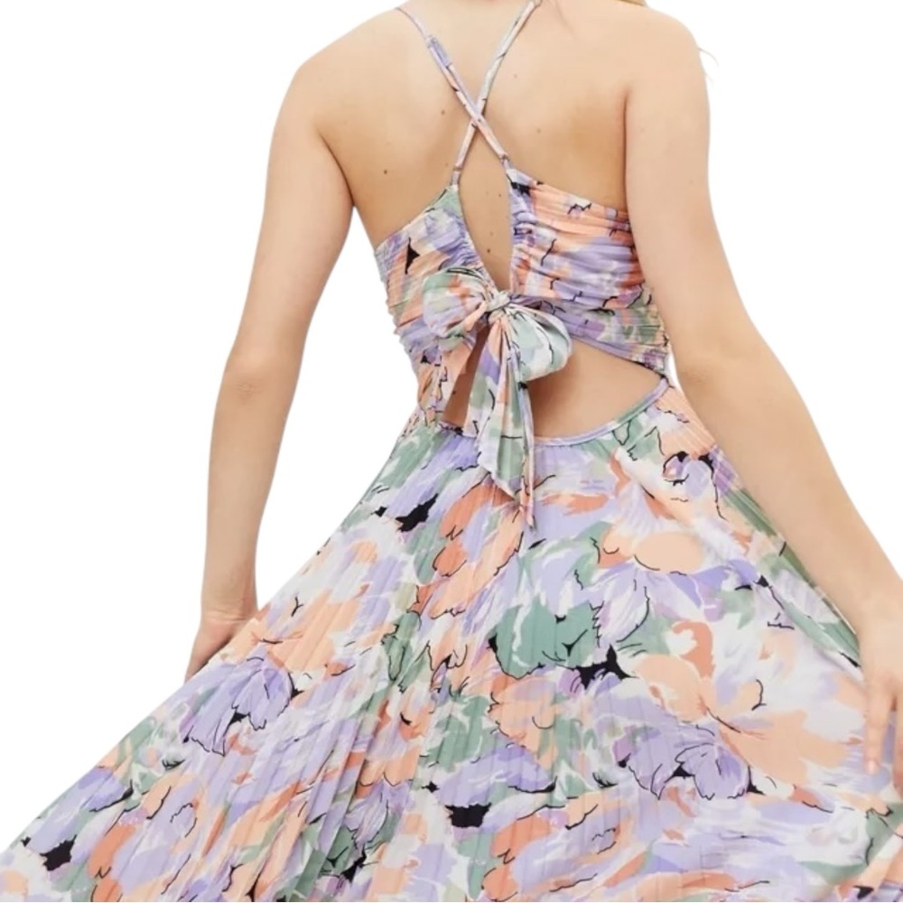 ASTR The Label Blyth Purple Coral Floral Pleated Dress – Size M - Picture 15 of 16